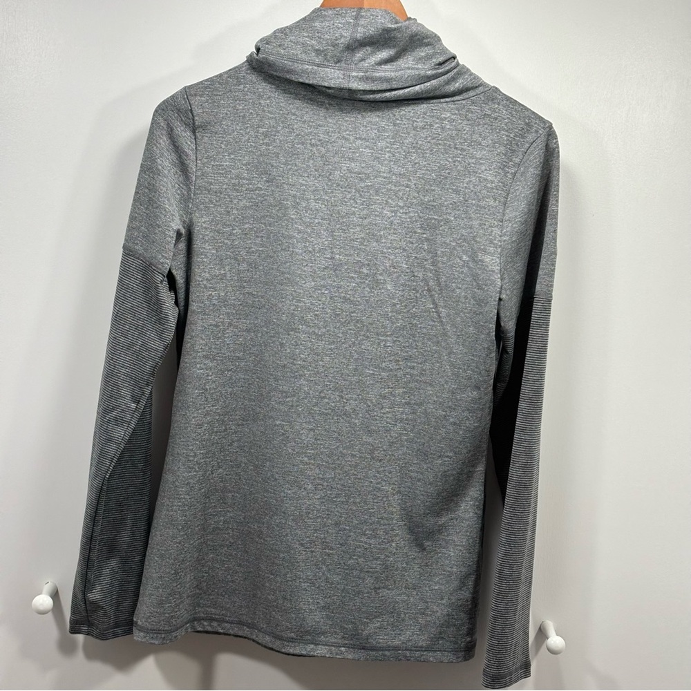4/$25 Danskin Now fitted women’s Size M cowl neck Long-sleeve Dri-More - Picture 6 of 6